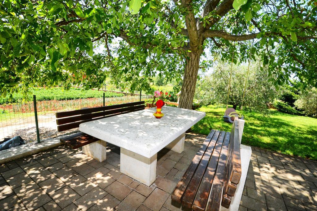 Veleniki Apartments Mira מראה חיצוני תמונה