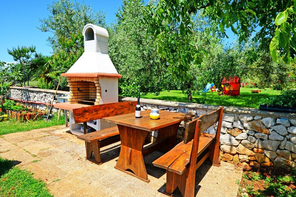 Veleniki Apartments Mira מראה חיצוני תמונה